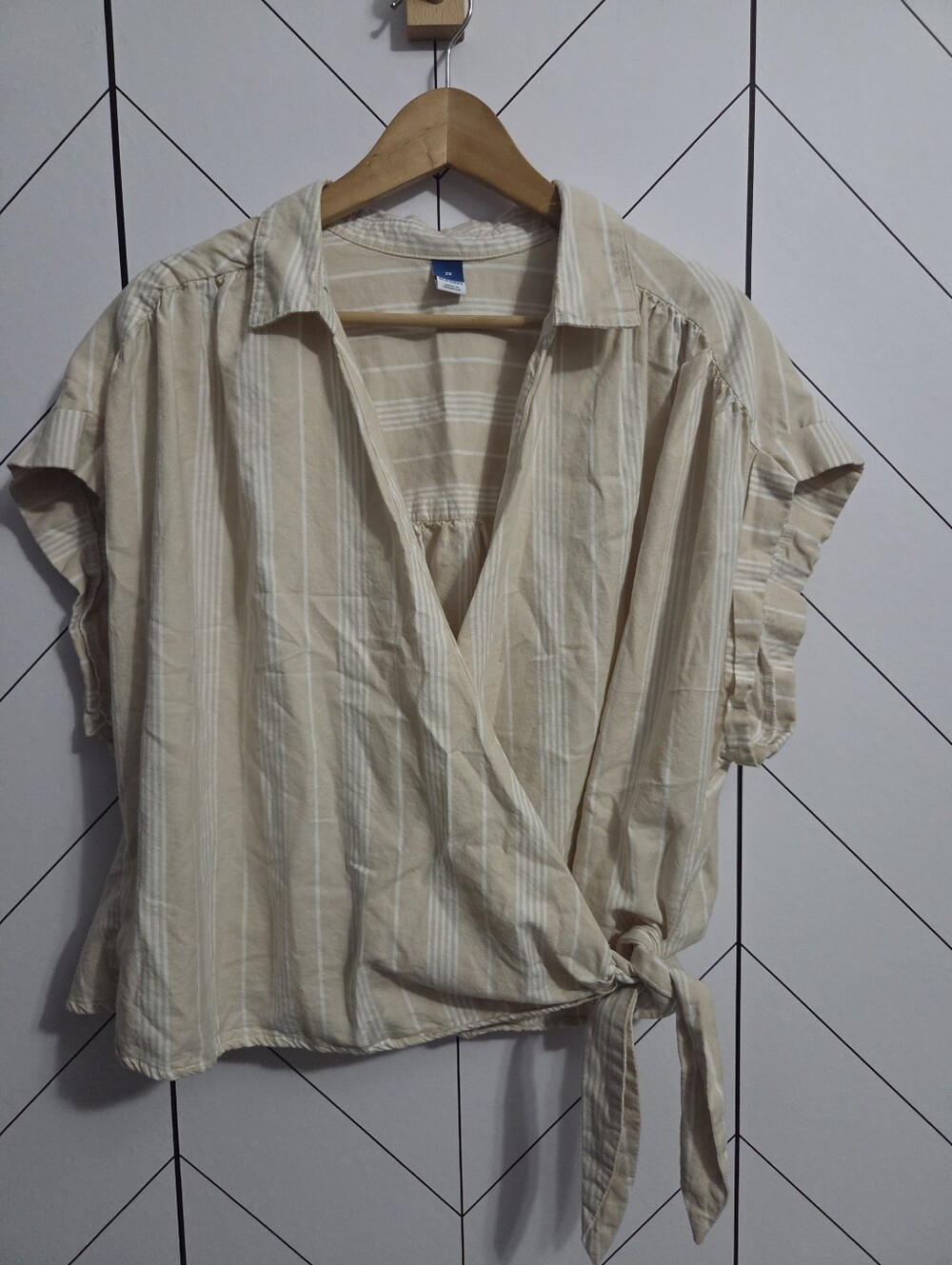 Old Navy Neutral and White Striped Wrap Sarong Side Tie Blouse, Plus 2X